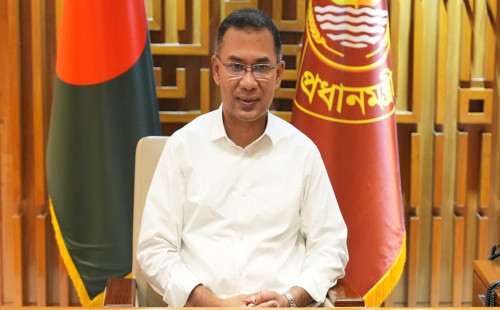 সচিবালয়ে নিজ কক্ষের অর্ধেক লাইট বন্ধ ও এসি ব্যবহার কমালেন প্রধানমন্ত্রী 