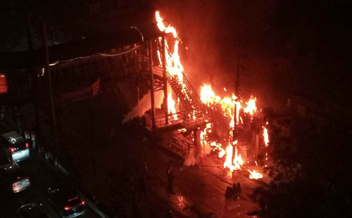 রাজধানীর নদ্দায় ভয়াবহ আগুন 