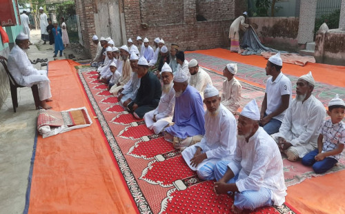 সৌদির সঙ্গে মিল রেখে বরগুনার অর্ধশত গ্রামে ঈদ উদযাপন 
