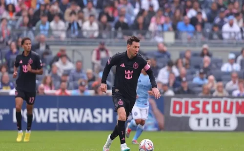 লিও মেসি নামে স্ট্যান্ড মায়ামিতে, অধিনায়ককে অনন্য সম্মান 