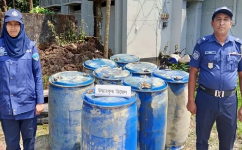 লক্ষ্মীপুরে খালে মিলল ড্রামভর্তি ১৩৬০ লিটার ডিজেল 