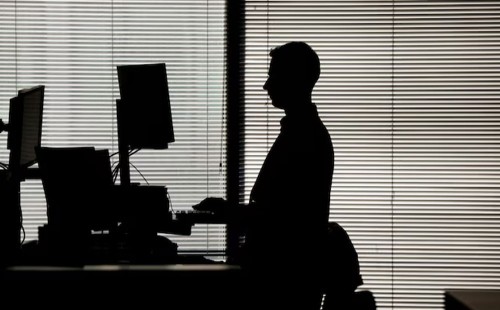 কর্মক্ষেত্রে মানসিক চাপ, বছরে ৮ লাখ ৪০ হাজার মৃত্যু 