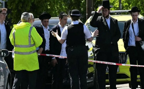 লন্ডনে ২ ইহুদিকে এলোপাতাড়ি ছুরিকাঘাত 